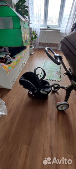 Коляска stokke