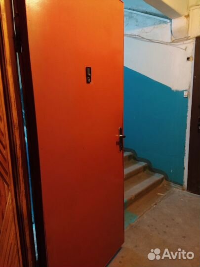 Дверь входная металлическая бу