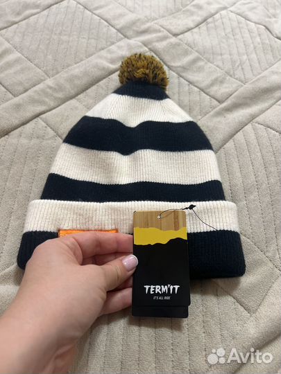 Шапка новая