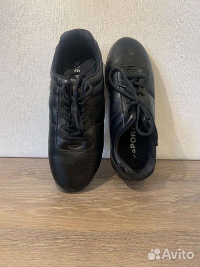 Кроссовки для танцев