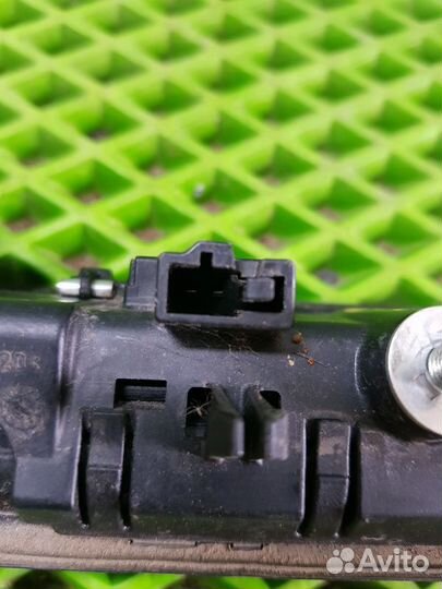 Кнопка открывания багажника Volkswagen Golf Plus