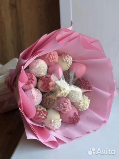 Клубника в шоколаде букет