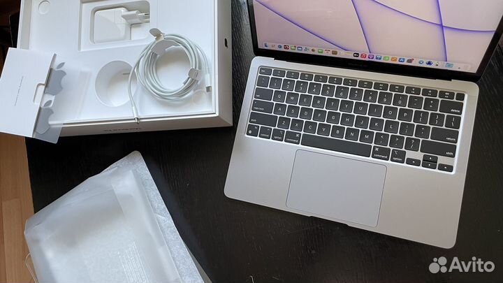 Apple macbook air 13 2020 m1 8gb 256