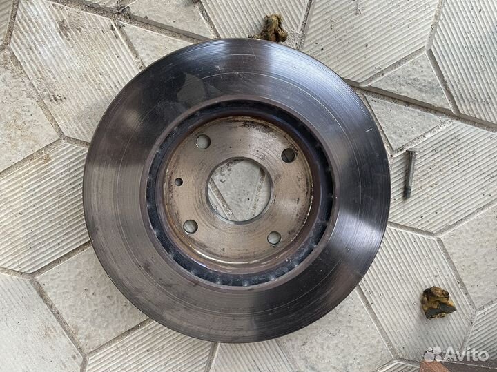 Шевроле Лачети 1.4 тормозной диск