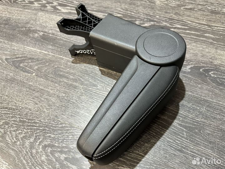 Подлокотник кожа polo LB rapid NEW