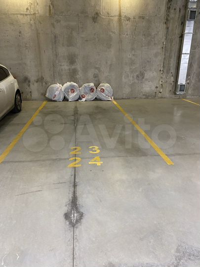 Машиноместо, 13 м²