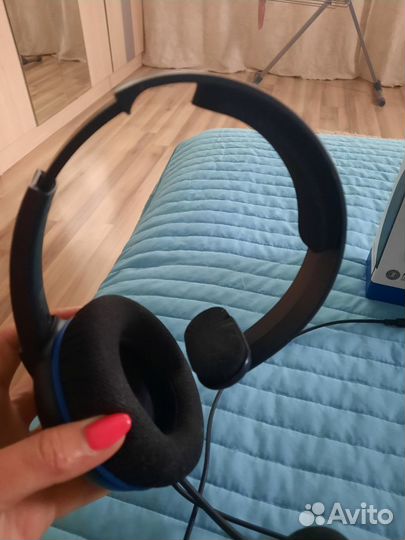 Наушники с микрофоном