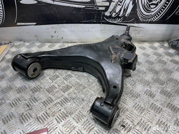 Рычаг передний правый Toyota Tundra XK50