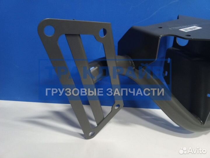 Кронштейн правой подножки для грузовиков Ситрак