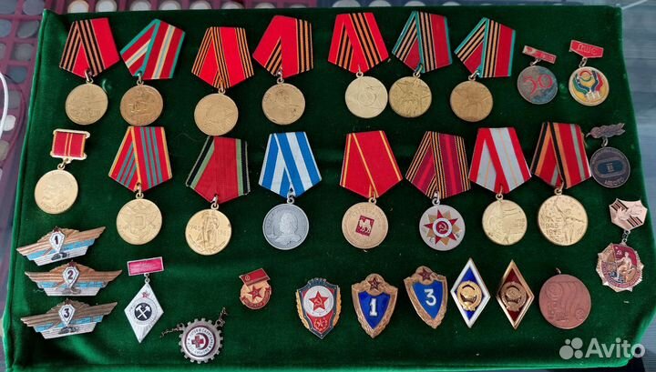 Значки и знаки СССР