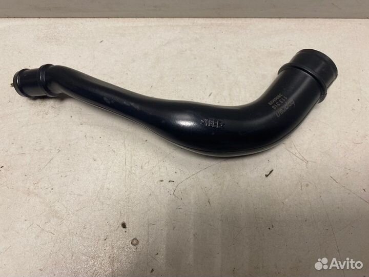 Патрубок вентиляции картера Volkswagen Golf