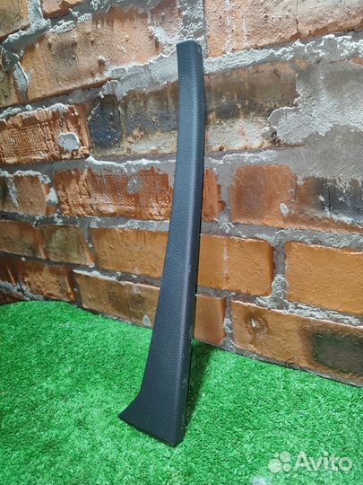 Обшивка стойки правая Volkswagen Touareg 7L