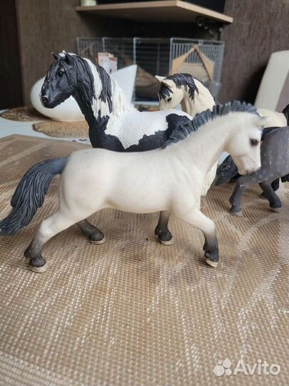 Фигурки лошадей schleich