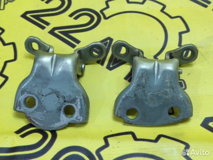 Петли двери задние левые Honda Cr-V RD1 B20B 2000