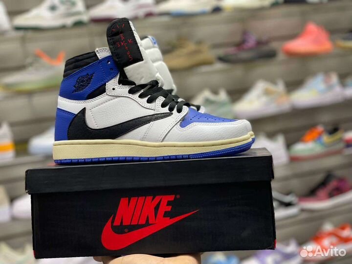 Кроссовки Nike Air Jordan 1 retro Найк Джордан