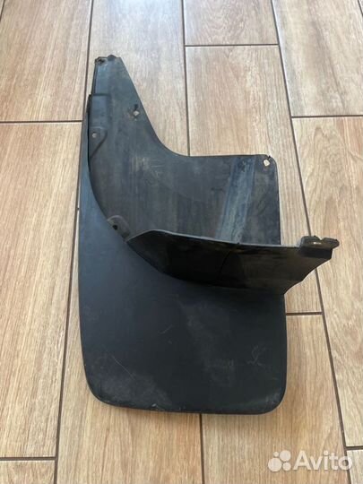 Брызговик задний левый Toyota Land Cruiser Prado