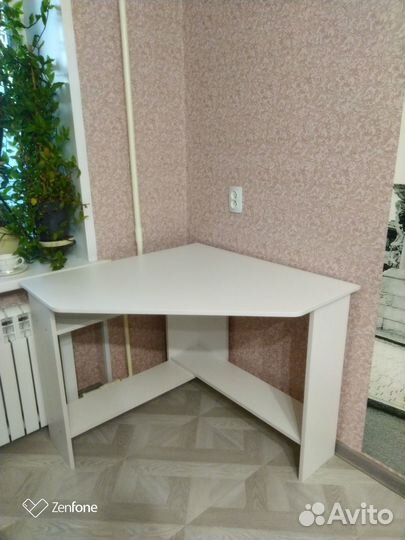 Стол угловой компьютерный