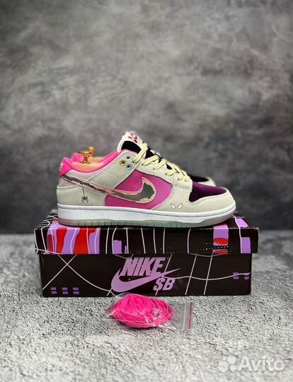 Nike sb dunk low gwen spider