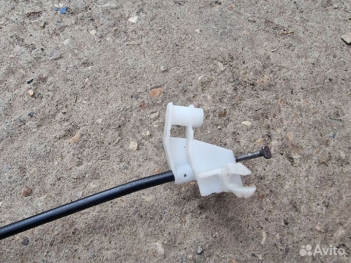 Трос открывания передней двери VW Golf V Plus