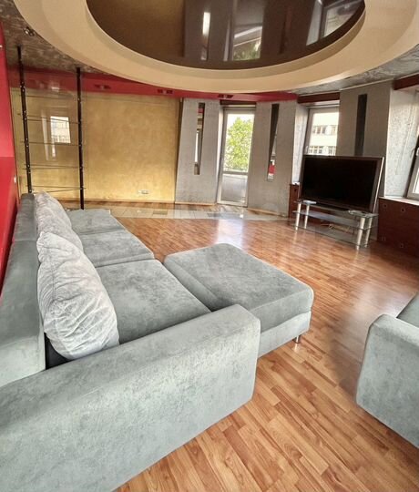 3-к. квартира, 100 м², 3/4 эт.