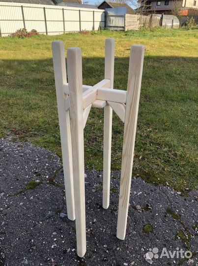 Подставки для цветочных горшков