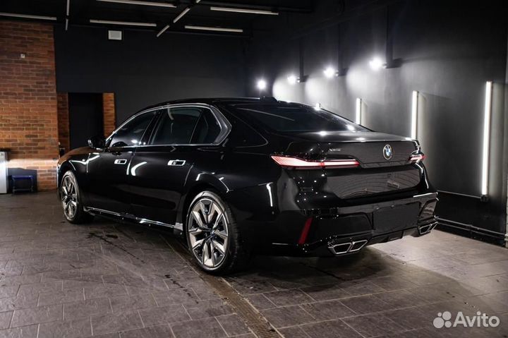 BMW 7 серия 4.4 AT, 2022, 1 км