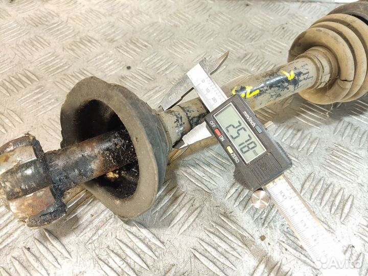 Полуось передняя левая Opel Vectra B