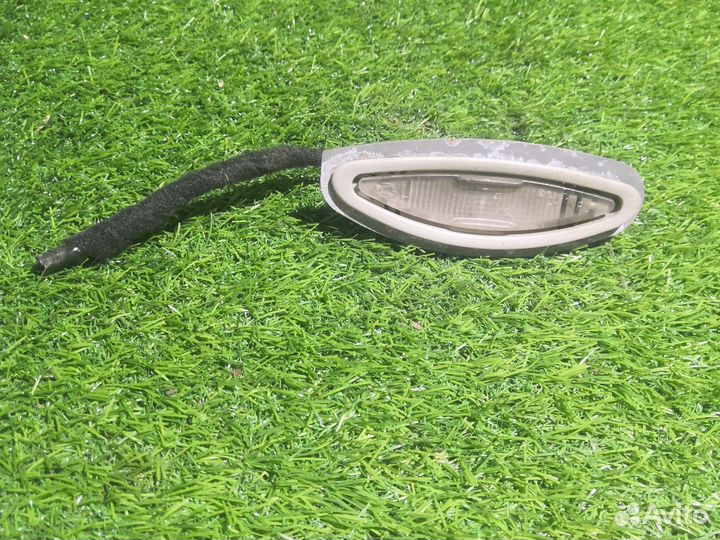 Плафон освещения салона задний левый Volvo s40 1