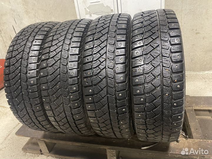 Viatti Brina Nordico V-522 185/65 R15 88T