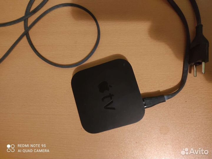 Тв приставка apple TV