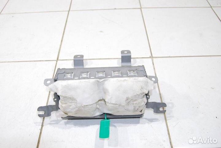 Подушка безопасности в торпеду Mitsubishi Montero