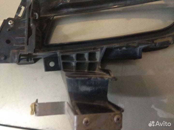 Накладка противотуманной фары Мазда 3