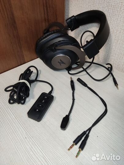 Игровые наушники