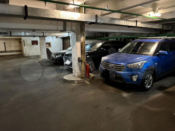 Машиноместо, 20 м²