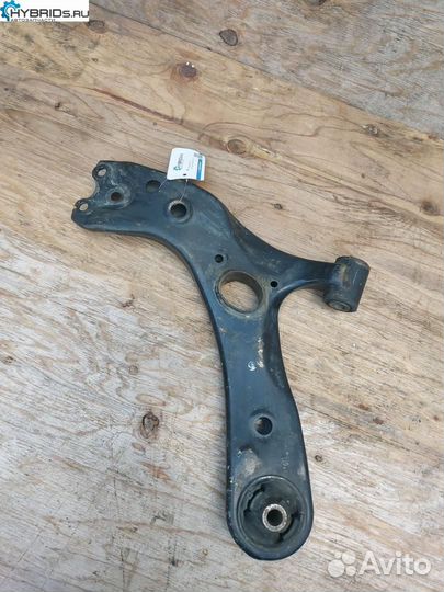 Рычаг передний левый нижний Toyota Prius 3 ZVW30