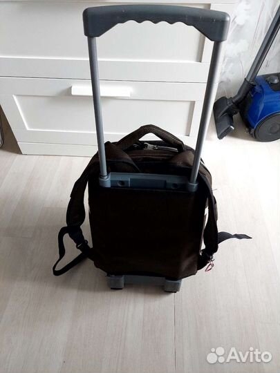 Рюкзак с колесами