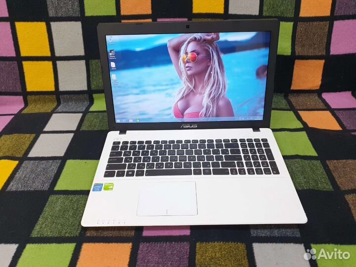 Ноутбук asus X552CL 2 ядра видеокарта 1Гб