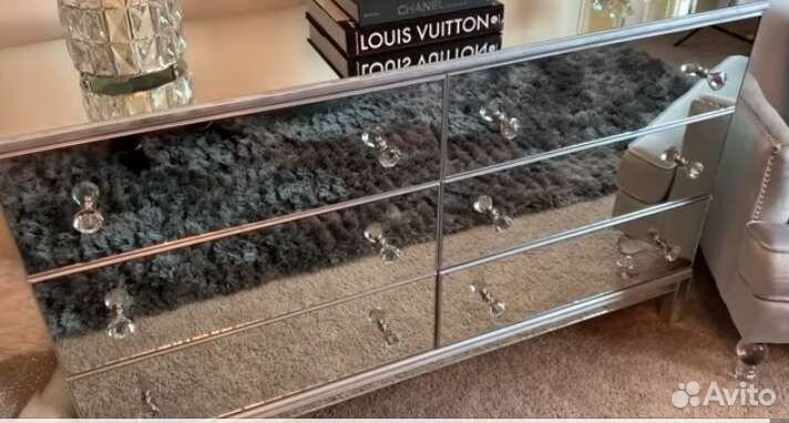 Зеркальный комод