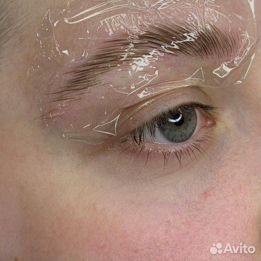 Оформление и окрашивание бровей