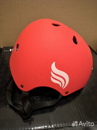 Детский шлем hape