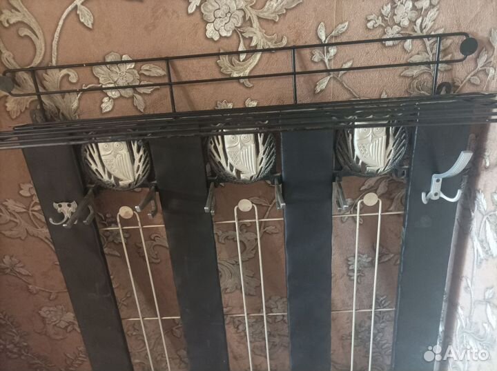 Вешалка Настенная