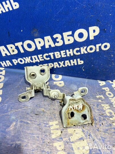 Петля двери Renault Logan 1 седан 2008