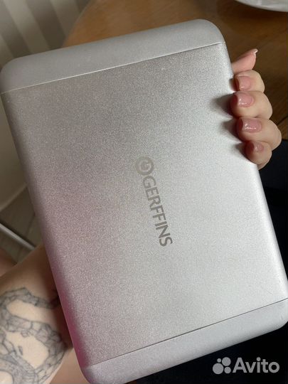 Зарядное устройство для ноутбука, телефона