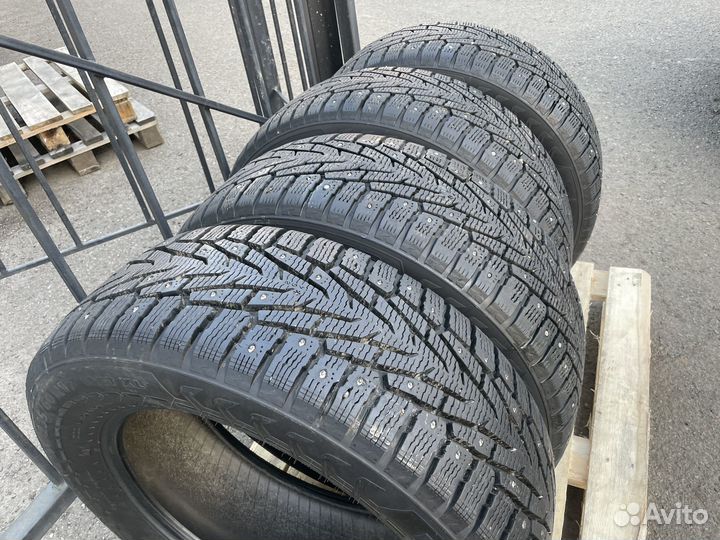 Nokian Tyres Hakkapeliitta 7 SUV 235/60 R17 106T