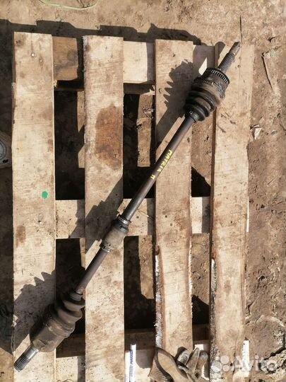 Привод передний правый Hyundai Matrix