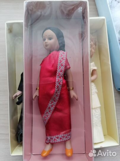 Кукла фарфоровая коллекционная 