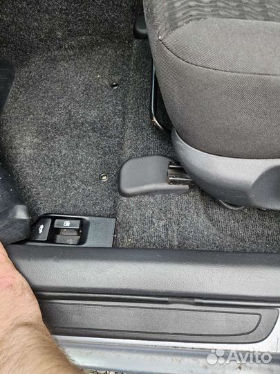 Накладки креплений сидений Тойота Королла 150