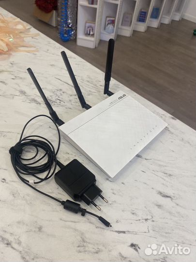 Asus RT-N66W (апгрейт антенн) - нюанс с портом