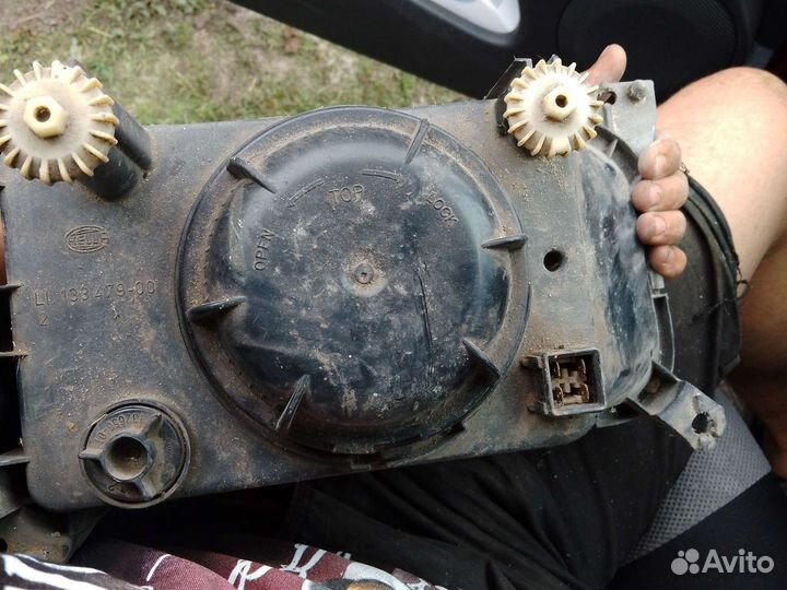 Фара левая Passat b3