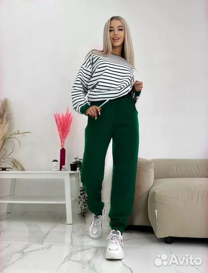 Женский спортивный костюм 44р